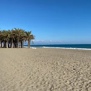 https://apartamentos-los-alamos.hotelsinnerja.org