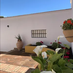 https://1-apartmanento-porche-soleado-y-parking-en-villa.hotelsinnerja.org