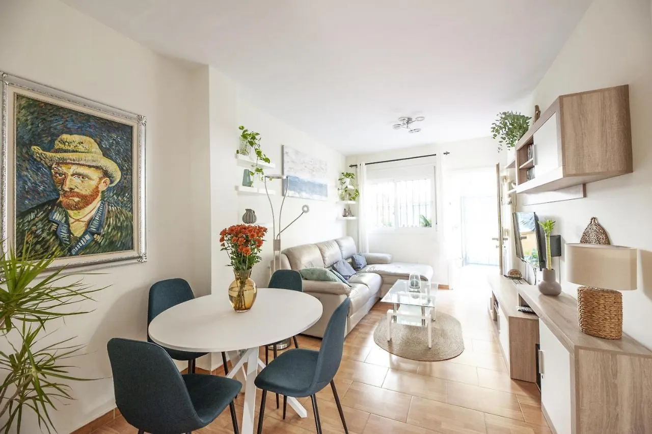 Cozy 2 Bedroom On Rincon Dorado- Air Conditioning, Netflix, Roku Tv Torremolinos Spain
