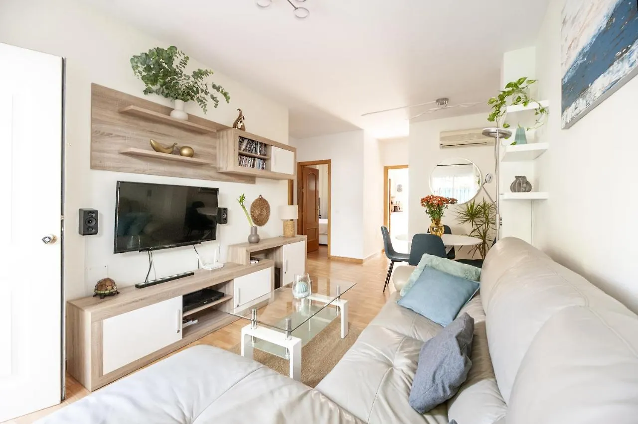 Cozy 2 Bedroom On Rincon Dorado- Air Conditioning, Netflix, Roku Tv 托雷莫利诺斯 西班牙